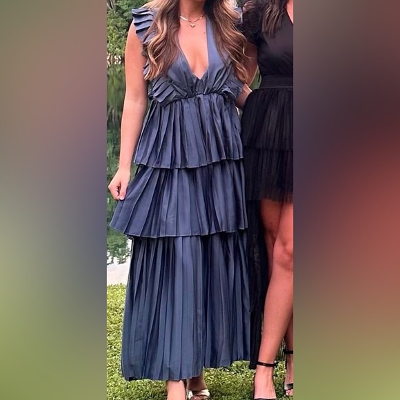 Strut & Bolt Layer Dress NWT, medium - Picture 7 of 7